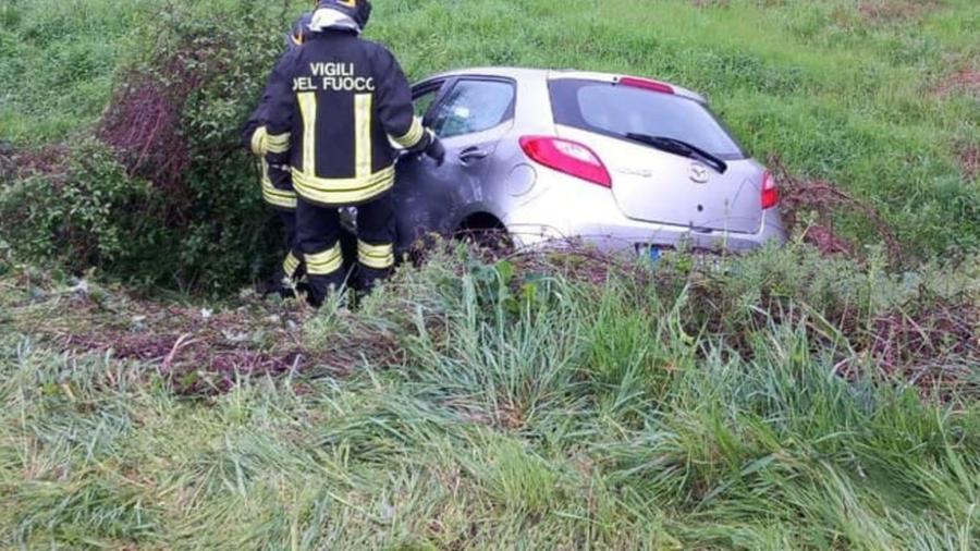 
	L'auto nel fosso a Capannori

