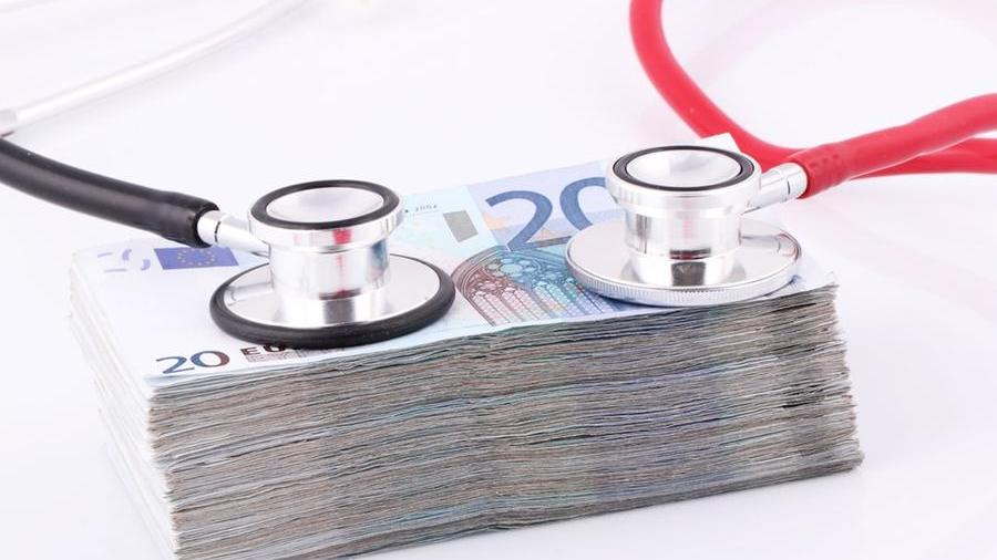 Sono sempre di più i toscani che si devono indebitare per pagare le cure mediche