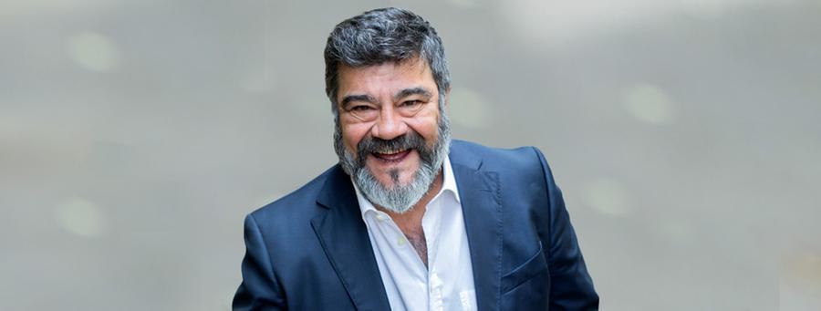 Francesco Pannofino in scena al Teatro Ruggeri