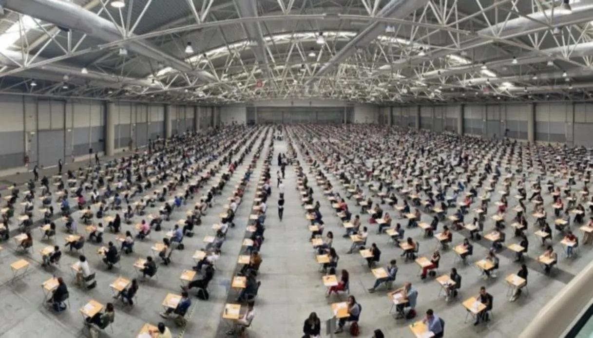 In Toscana 3mila docenti idonei ma senza lavoro: la fregatura e la rivolta degli insegnanti "invisibili"<br>

