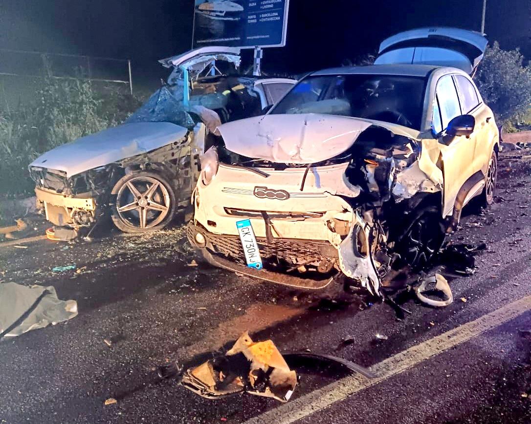 Tre morti sulla Sassari-Alghero, inchiesta della Procura ma pochi dubbi sulla dinamica 