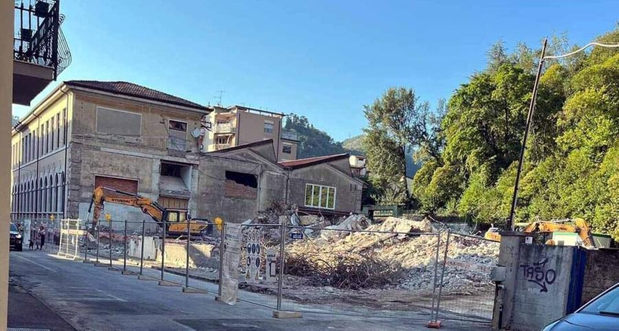 Lavori alla scuola del marmo