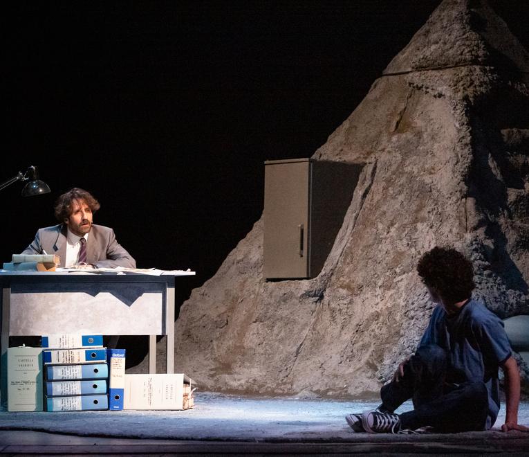 “Il tempo attorno”ai decenni segnati da vicende di mafia e risvolti politici