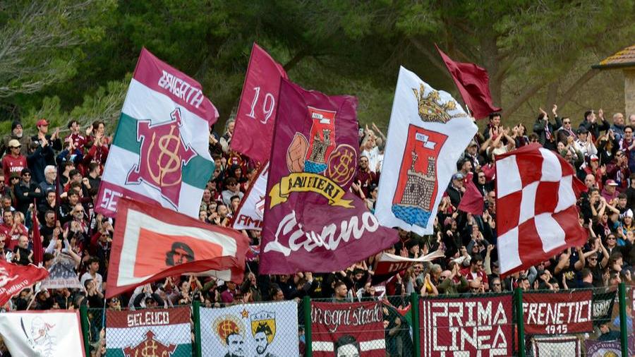 I tifosi del Livorno a Gavorrano