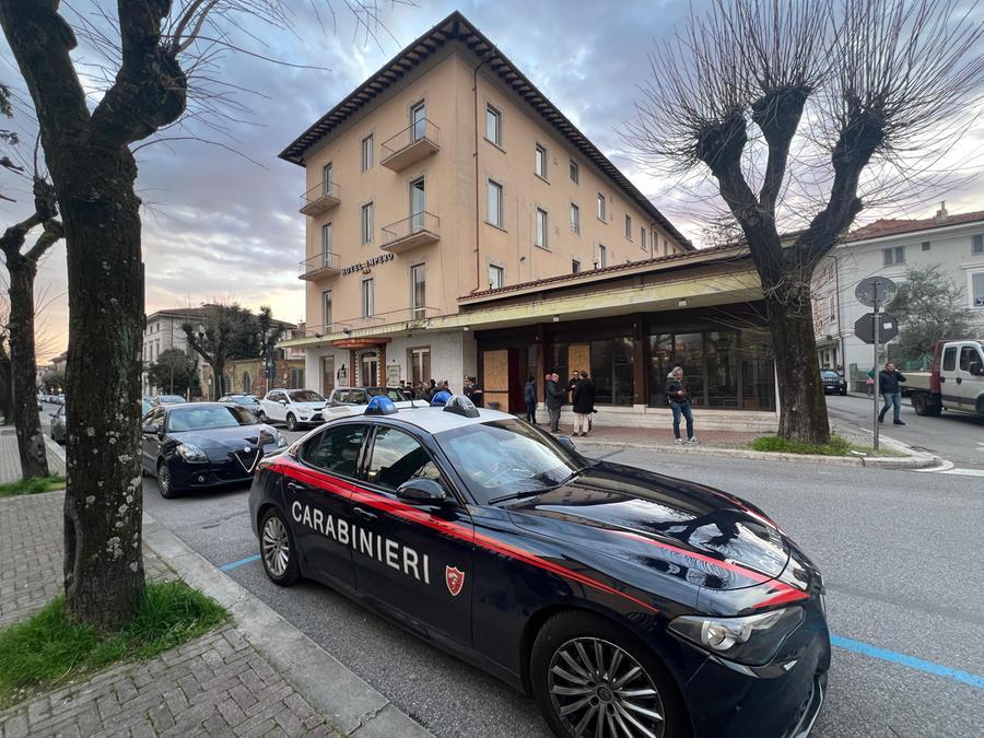 Montecatini, trovato morto nell’hotel abbandonato: tra le ipotesi c’è l’omicidio – Video