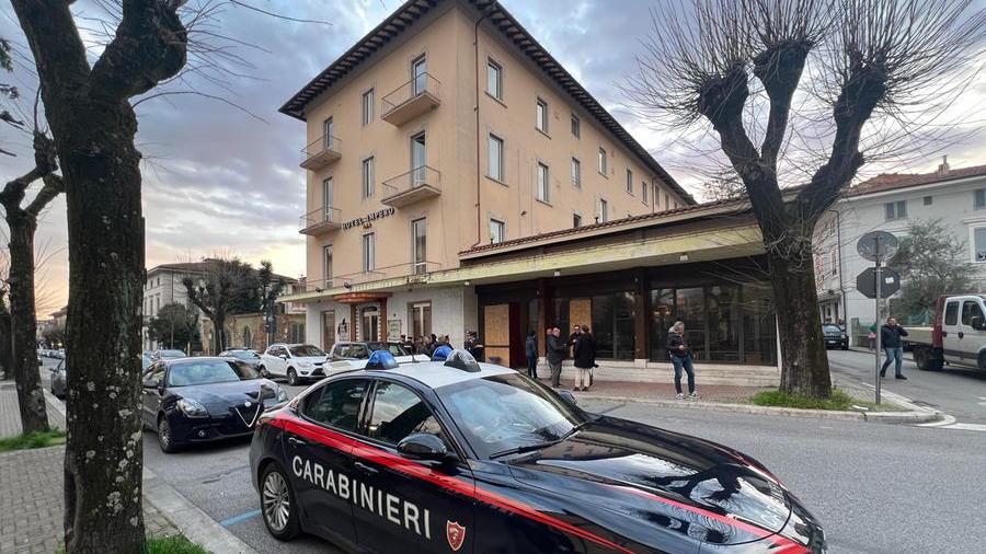 Montecatini, trovato morto nell’hotel abbandonato: tra le ipotesi c’è l’omicidio – Video