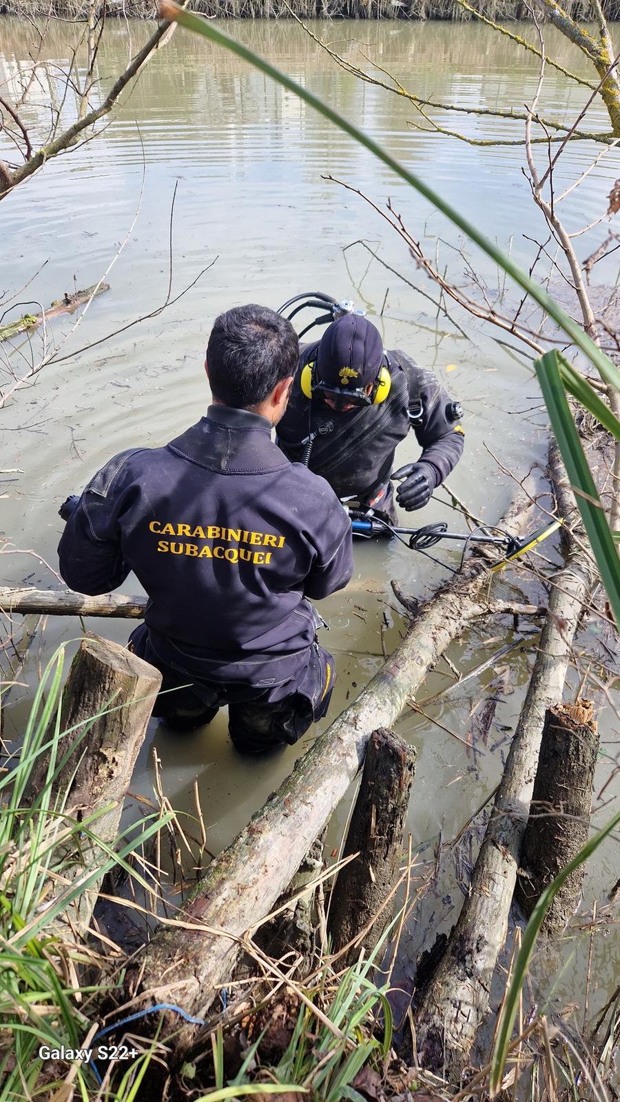Argenta, furto di armi nell’auto dei carabinieri: arrestato un 65enne