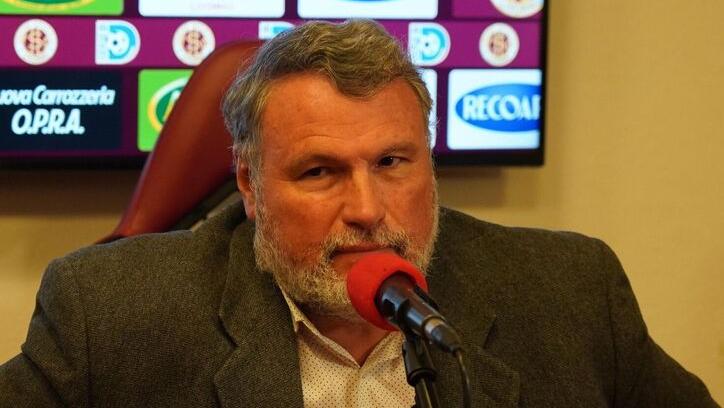 Il presidente Joel Esciua durante la conferenza stampa di ieri pomeriggio allo stadio (foto Franco Silvi)