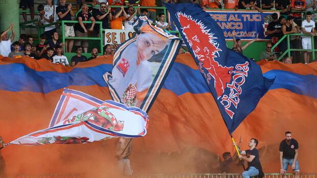 La gioia dei tifosi arancioni per la vittoria nel derby di Coppa del 3 settembre scorso