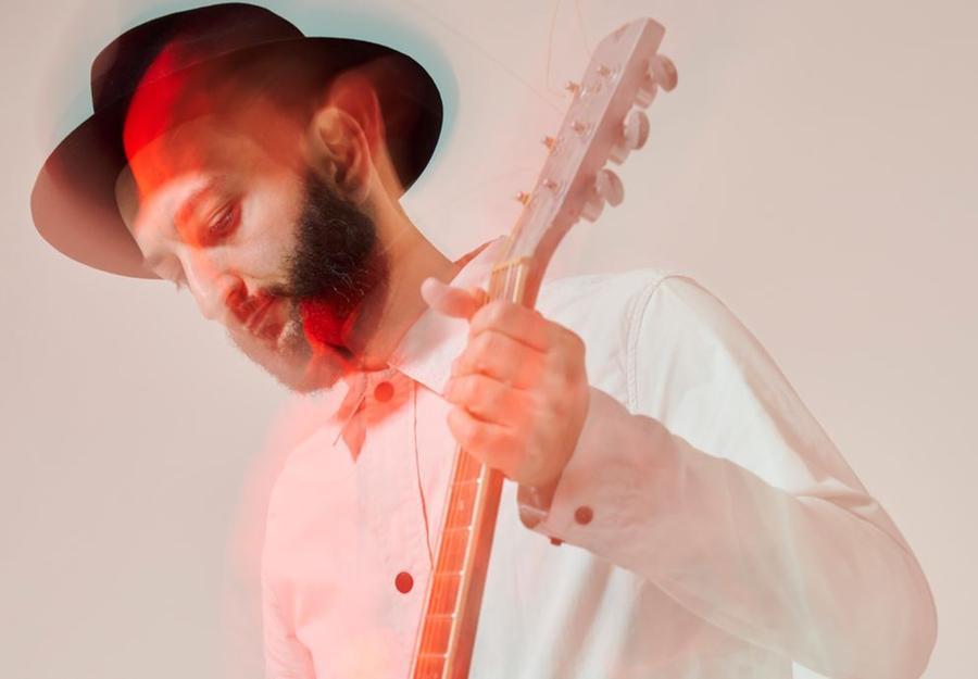 
	Vasco Brondi (foto Valentina Sommariva)

