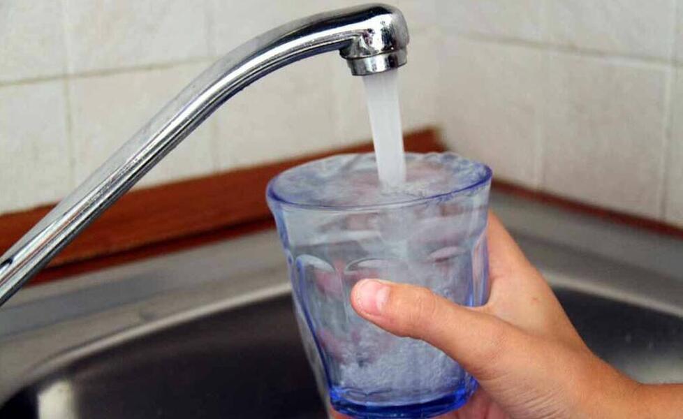 Acqua, bollette salate a Ferrara