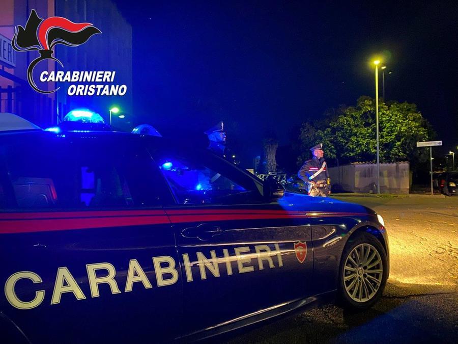 
	Auto dei carabinieri

