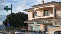 Caro insegne a Olbia, il Comune vince il primo round al Tar