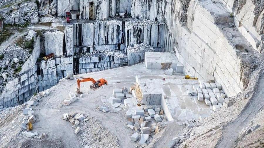 Cave in Toscana, via al piano che aumenta il tetto all’escavazione: cosa prevede e le richieste delle imprese