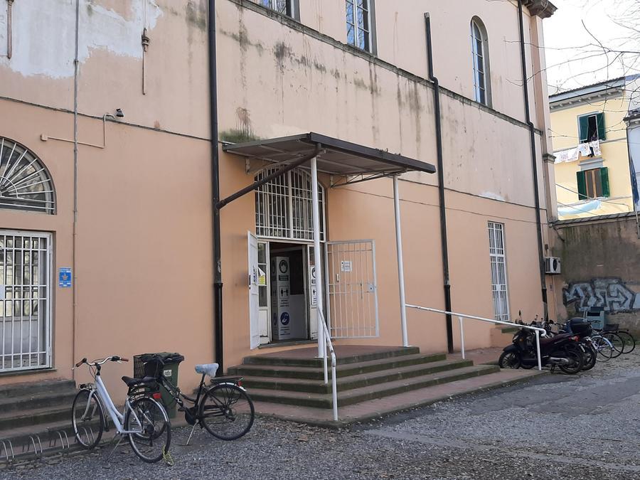 Rimpatrio assistito, venti prof del liceo Cecioni dicono no alla circolare nelle scuole. E appoggiano la protesta degli studenti