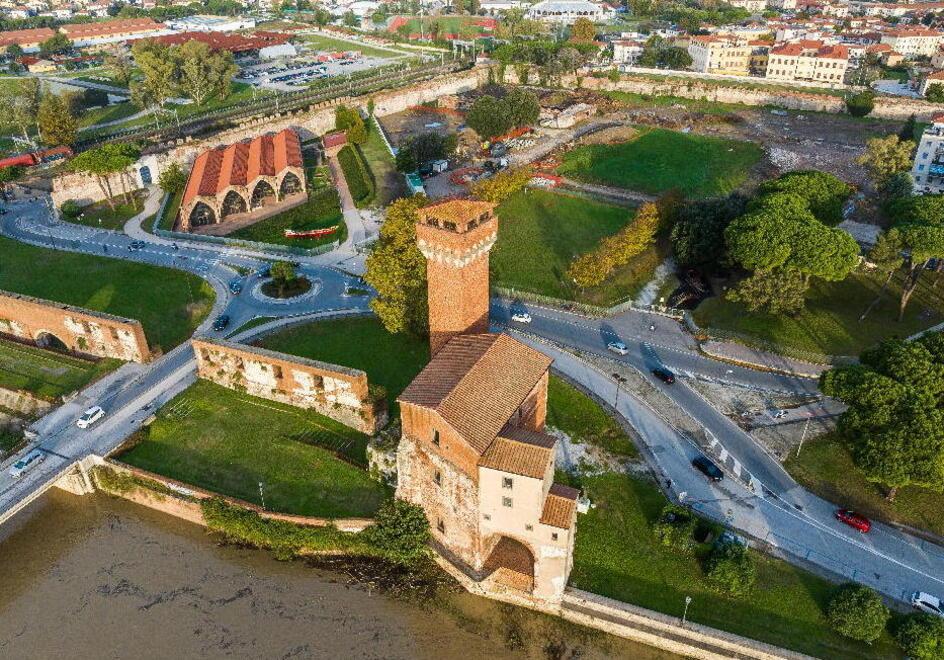 Una veduta dell’area della Cittadella dove si trovano gli Arsenali Repubblicani e il parco omonimo
