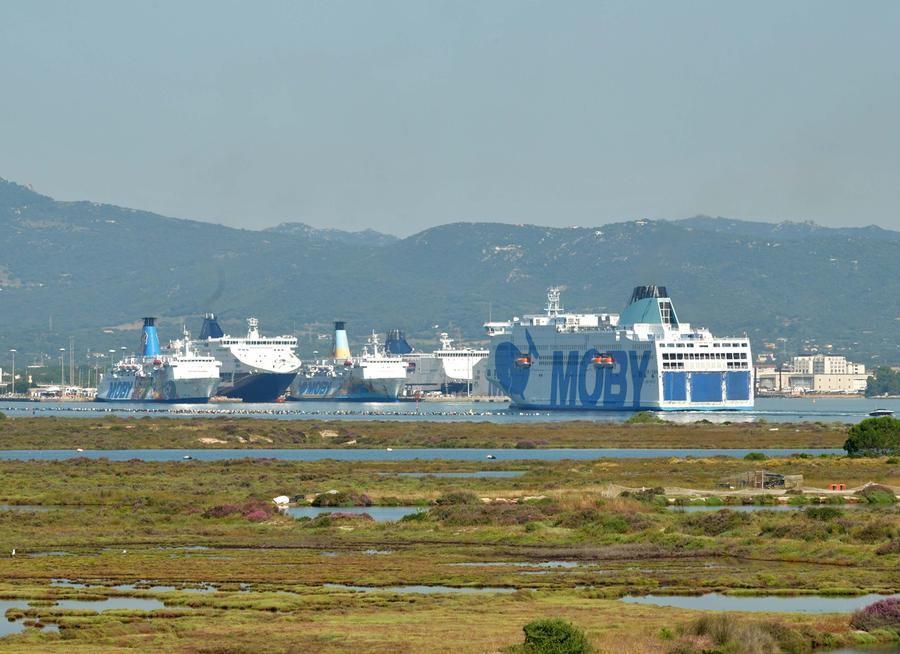 I due traghetti più grandi del mondo al via oggi 21 marzo sulla linea Olbia-Livorno
