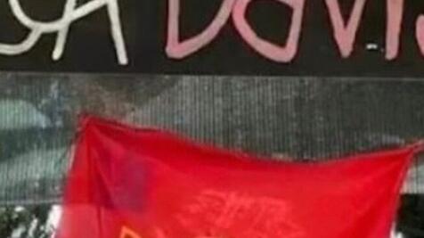Ferrara, caso Balzerani e bandiera Br. Scontro tra gli studenti Unife