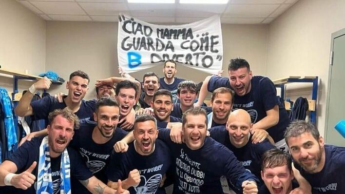 Il Versilia calcio a 5 vola in B