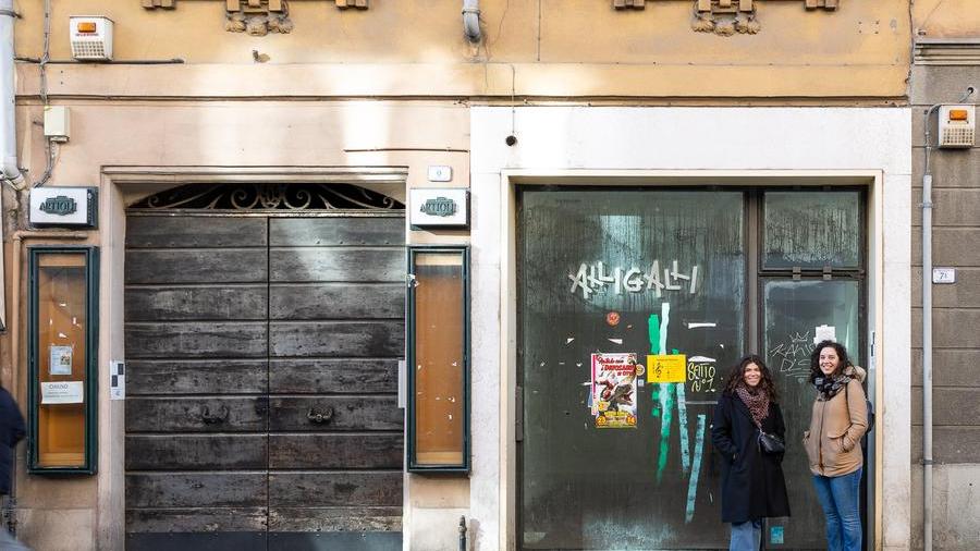 “Gli Sfitti”: mostra fotografica su negozi chiusi e reggianità perduta