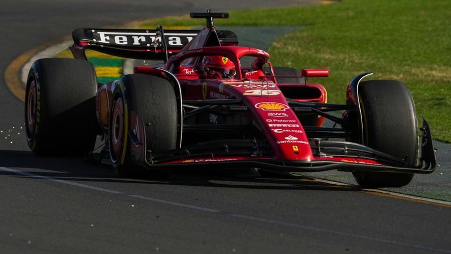 La Ferrari sul circuito di Melbourne