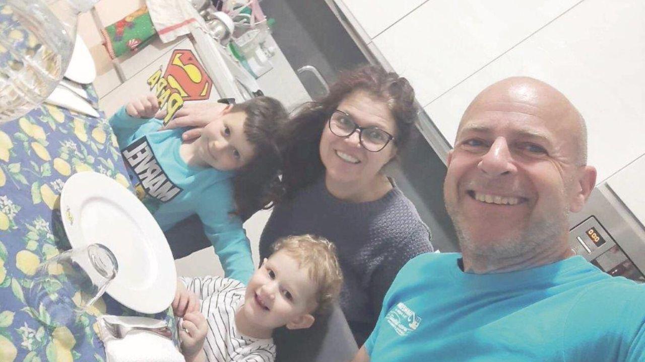 L'ultima foto con la famiglia scattata dal 51enne lucchese morto sul lavoro