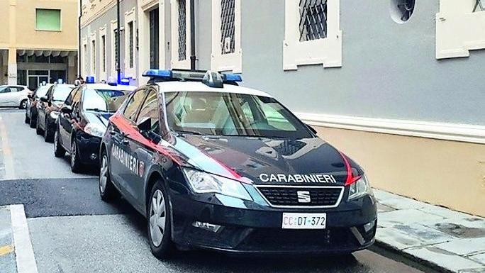 Chiama il 113 dicendo che ucciderà l’ex moglie: «Le sparo, ve la faccio trovare in un telo bianco»