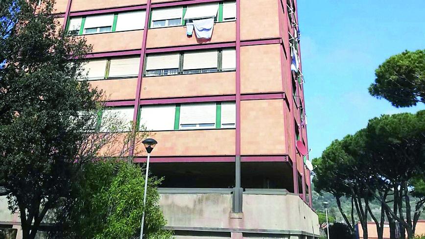 Piombino, torna nella sua casa ai Diaccioni ma un ladro ha chiuso dall’interno