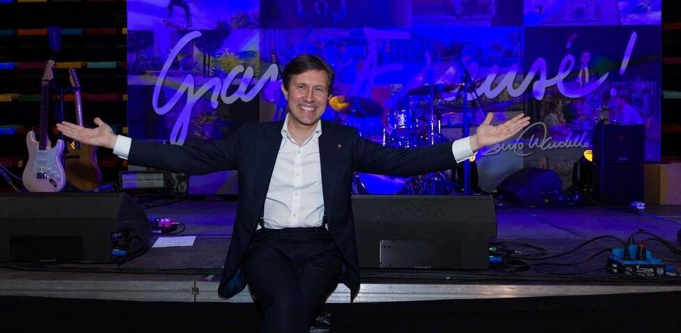 Nardella: «Grazie Firenze». Festa con PalaWanny pieno