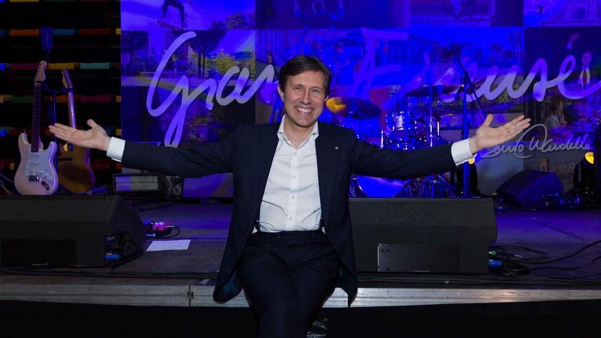 Nardella: «Grazie Firenze». Festa con PalaWanny pieno