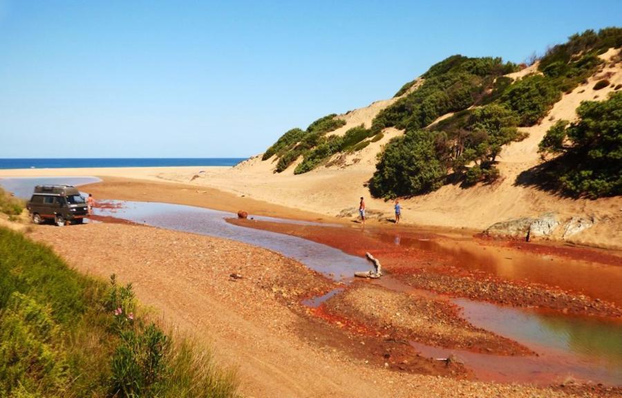 «Il mare di Piscinas non è inquinato»: primo sopralluogo della Capitaneria nella spiaggia di Arbus