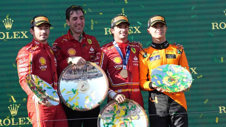 Gp Australia, doppietta Ferrari: Sainz vince davanti a Leclerc