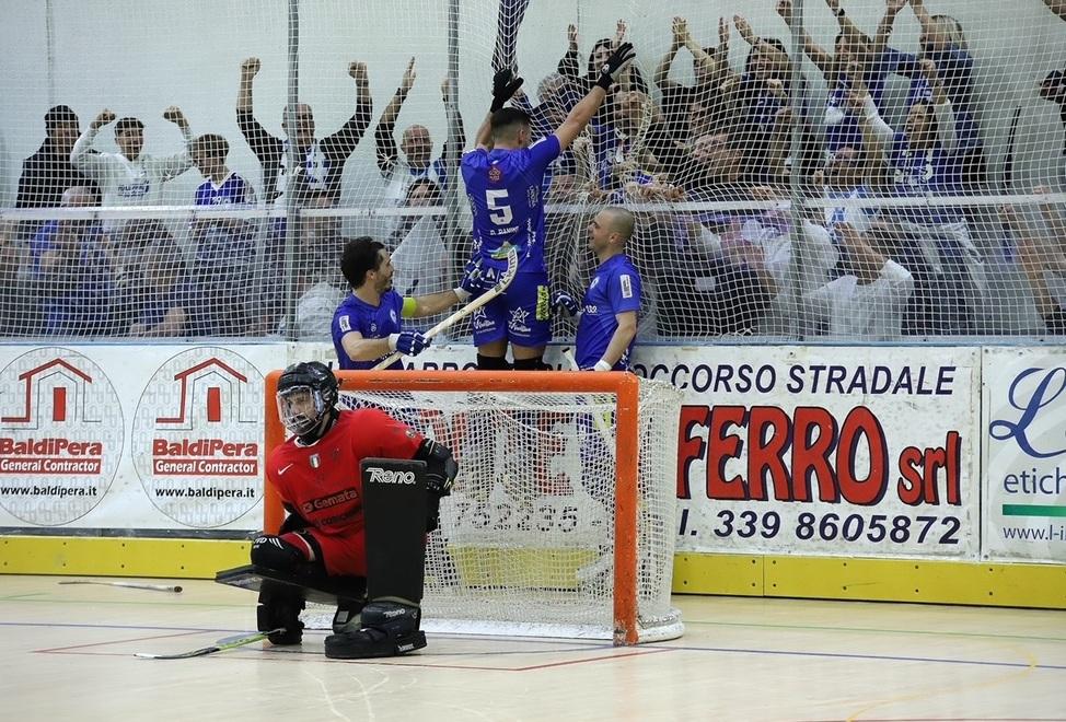 L’esultanza di Davide Banini (foto Alberto
Vanelli)