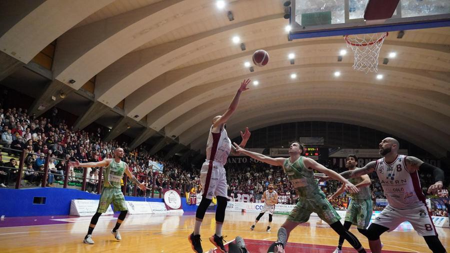 Un'azione di gioco al PalaMacchia (foto Silvi)
