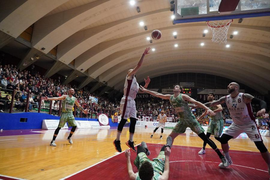 
	Un'azione di gioco al PalaMacchia (foto Silvi)

