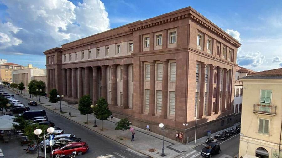 
	Il tribunale di Sassari

