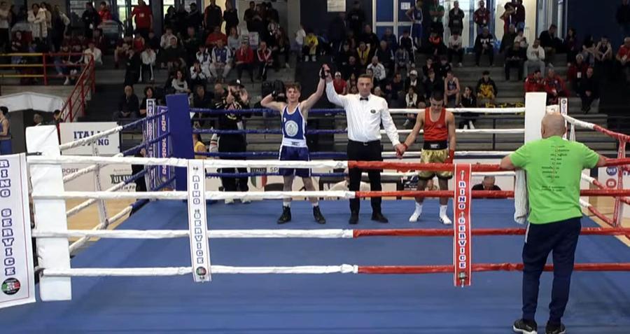 
	Il giudice decreta la vittoria di Ruben Ferrari in uno degli incontri a Chianciano Terme


