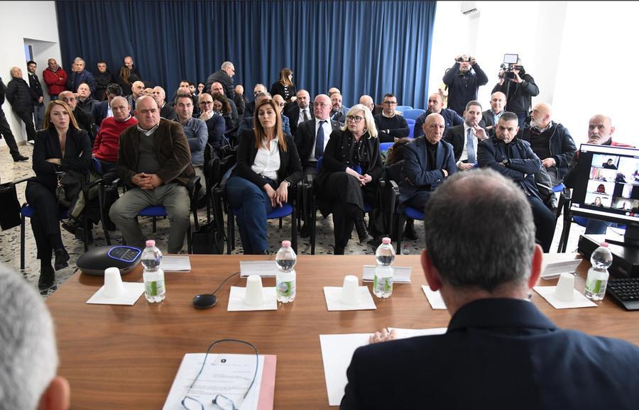
	L'incontro di ieri nella sala didattica della questura di Nuoro (foto di Massimo Locci)

