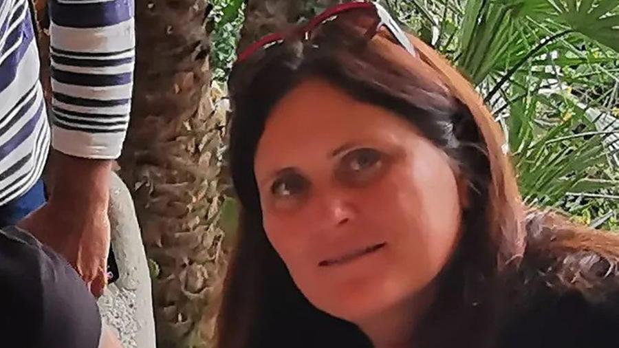 Pietrasanta, muore insegnante di 50 anni. Il marito: «Grande moglie e grande mamma»