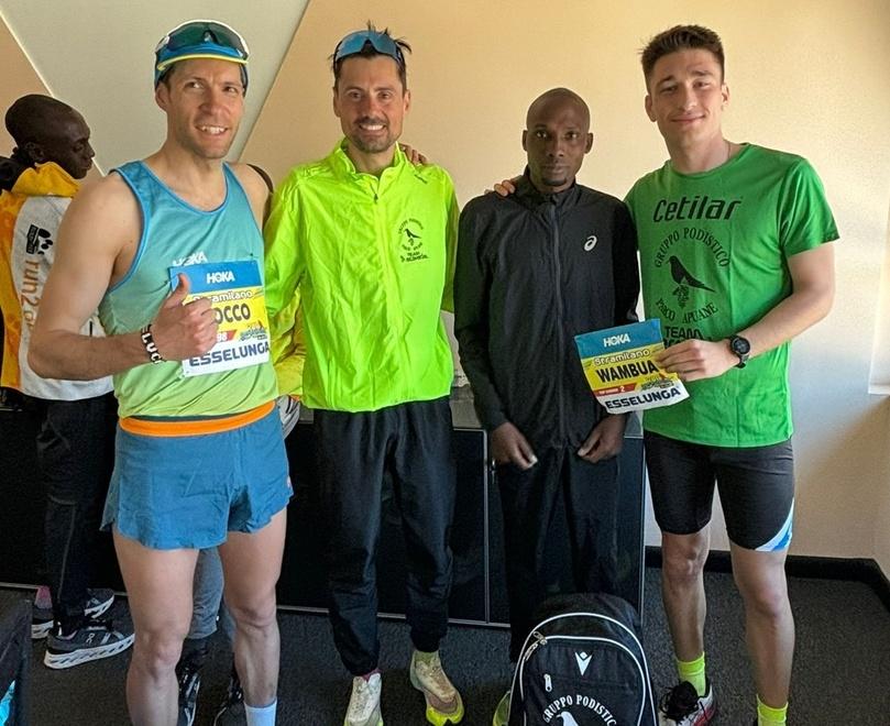 Gli atleti del Gp Parco Alpi Apuane che hanno partecipato alla Stramilano: Wambua Bernard Musau conquista il quarto posto assoluto