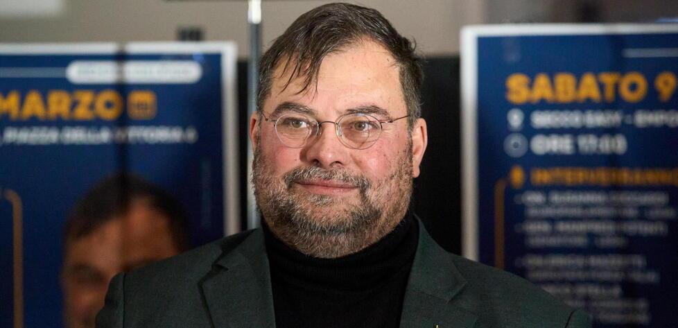 Empoli, body shaming al candidato sindaco Campinoti. Gli insulti arrivati sui social: «Grasso che cola»<br>
