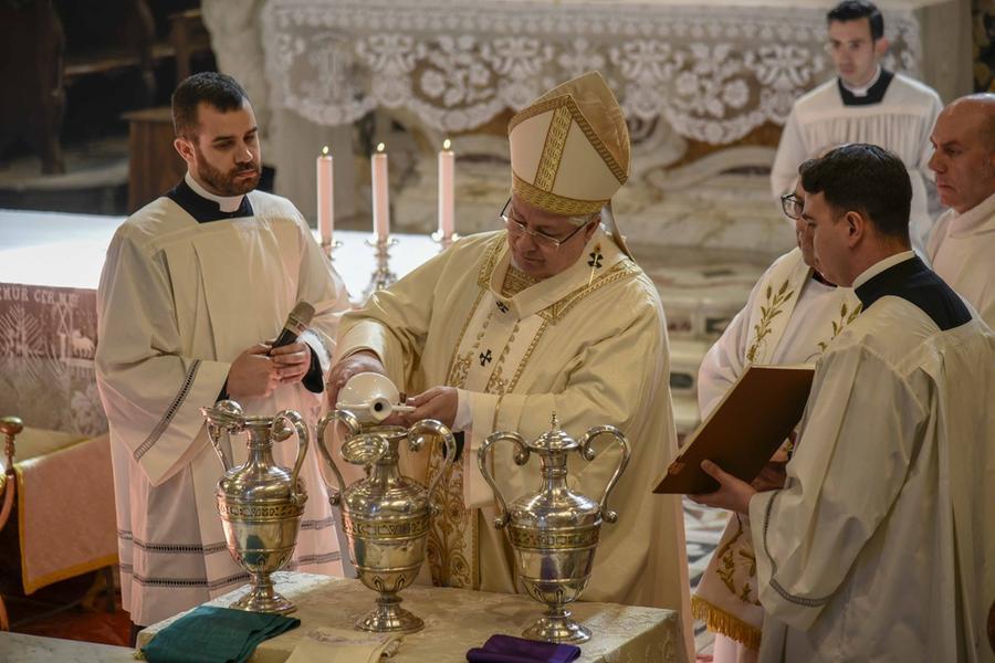 
	La messa crismale del 2023 in Cattedrale a Oristano

