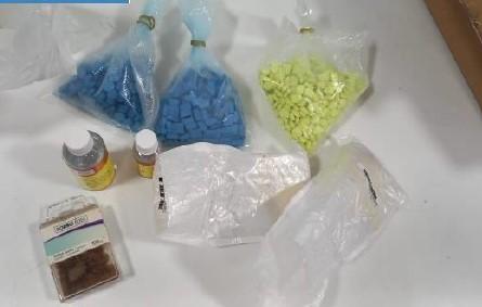 Prato, arrestati due spacciatori di amfetamine: in casa oltre in chilo di droga