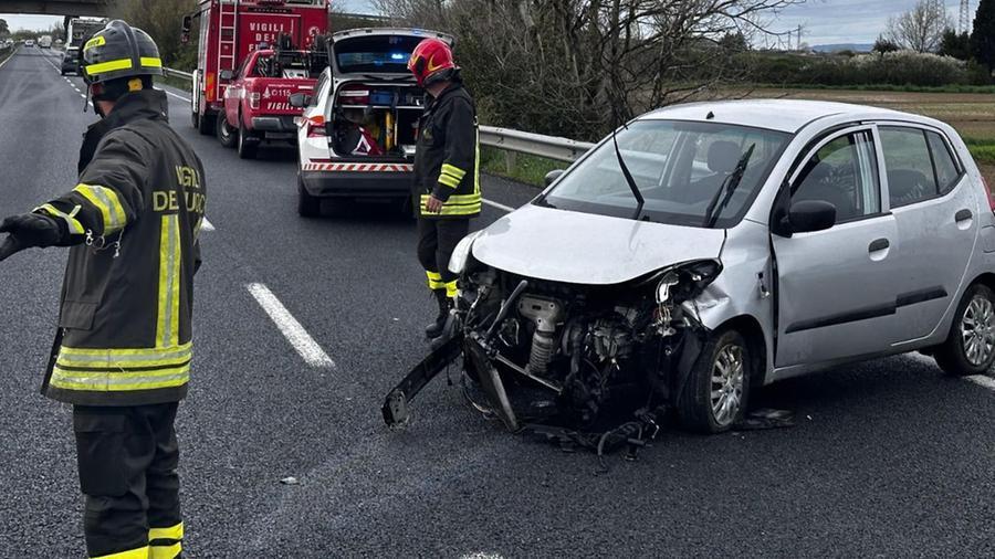 
	L'incidente in Fi-Pi-Li (Foto vigili del fuoco)

