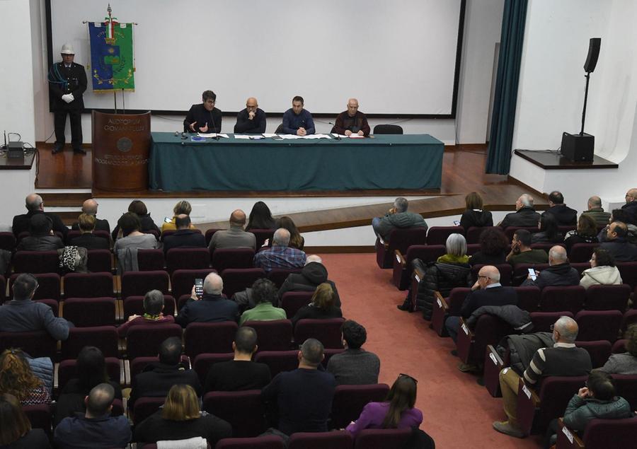 
	Un momento dell'incotro di ieri a Nuoro (foto di Massimo Locci)

