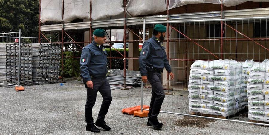 Livorno, truffa del bonus facciate: chi sono i dieci indagati e le aziende dove sono avvenuti i sequestri