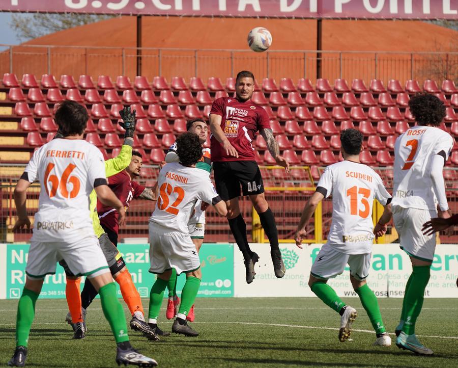 
	Un'azione di gioco del Livorno (foto Franco Silvi)

