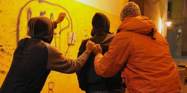 Estorsioni, bulli segnalati