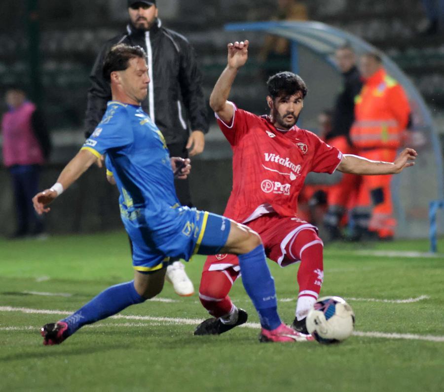 Carrarese, domato il Grifone: Finotto lo infilza sul finale