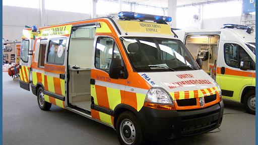 Operaio di 33 anni schiacciato in una pressa, è grave